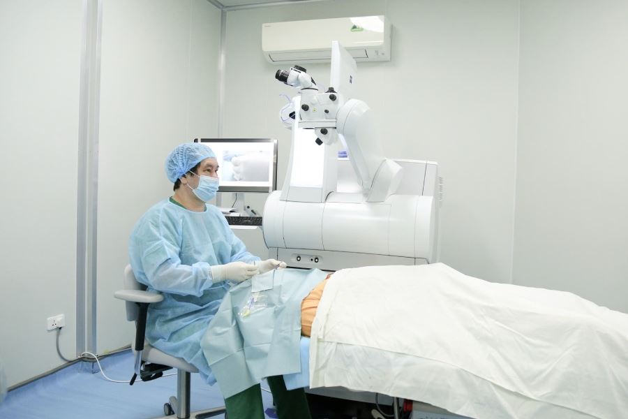 VISUMAX 800 - HỆ THỐNG MÁY PHẪU THUẬT TẬT KHÚC XẠ HIỆN ĐẠI NHẤT THẾ GIỚI 2023