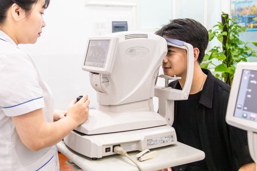 Hiểu đúng về đo khúc xạ ở từng độ tuổi