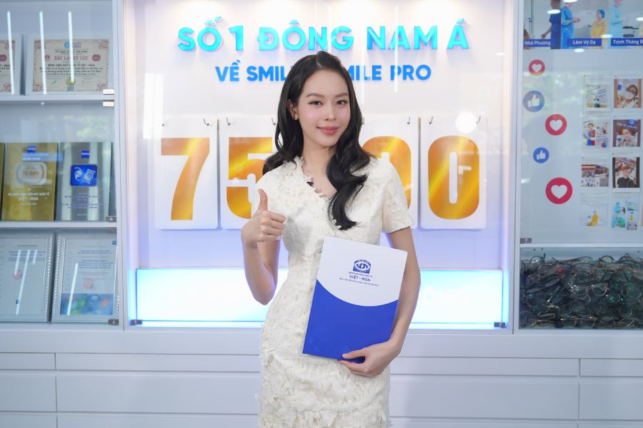 Video: Hoa hậu Thanh Thủy bật mí bí quyết sau 3 năm xóa cận mắt vẫn 10/10