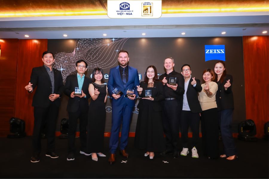 Mắt Việt - Nga dẫn đầu Đông Nam Á với 4 giải thưởng tại Hội nghị Nhãn khoa Quốc tế ZEISS APAC 2026