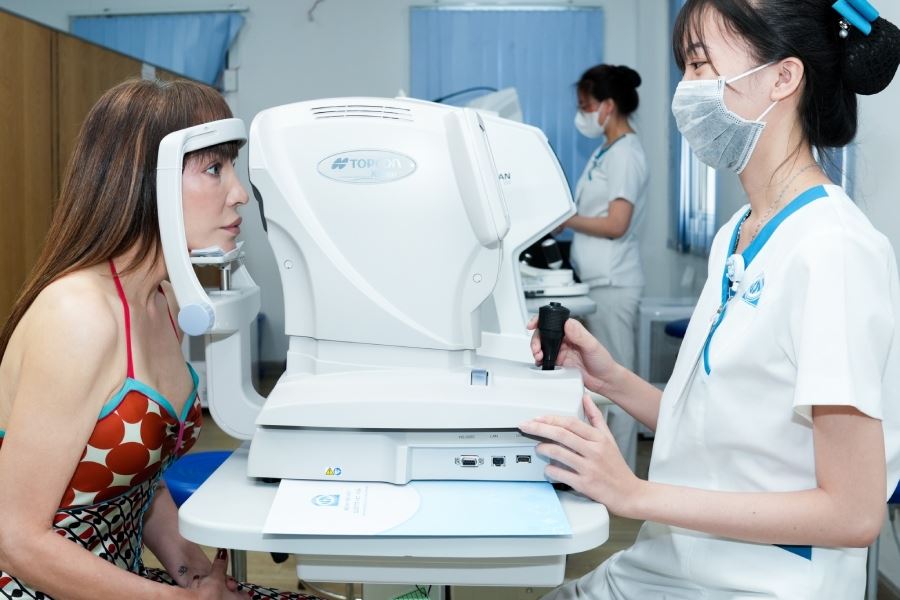 Vì sao phải đếm tế bào nội mô giác mạc?