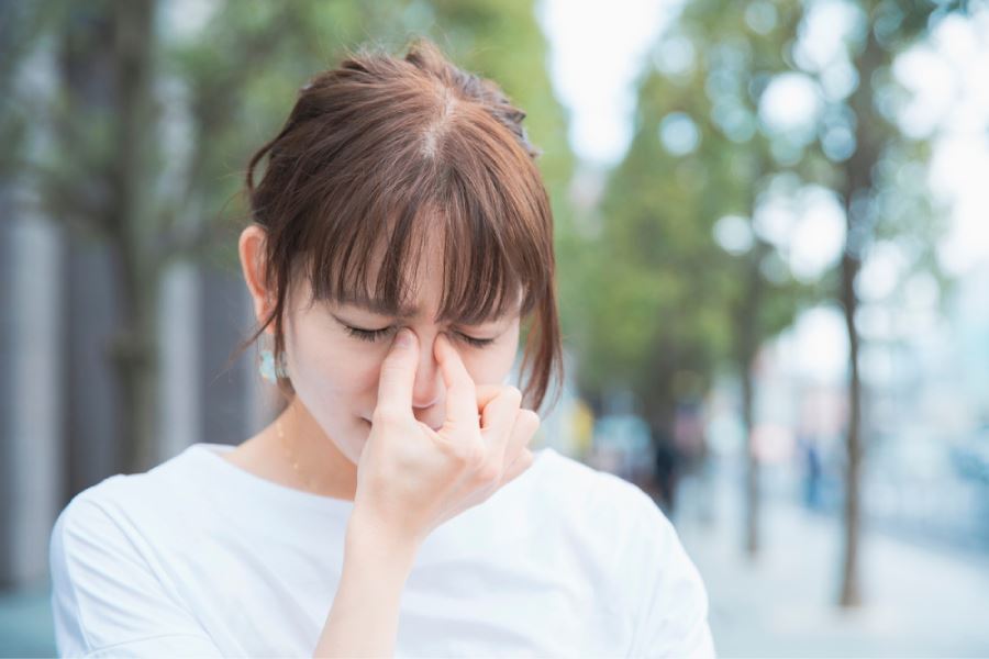 Chăm sóc mắt thế nào khi thời tiết thay đổi