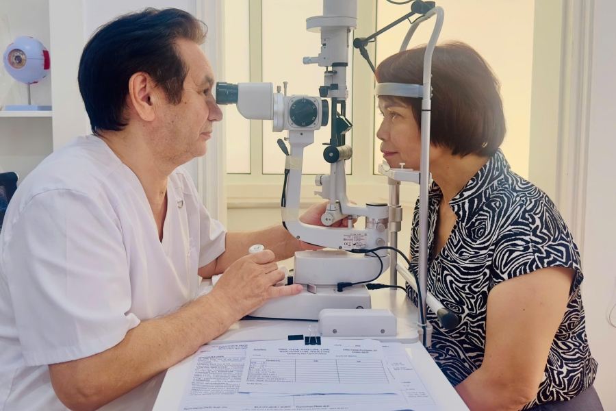Mắt thường xuyên khô rát, mỏi mắt: Nguyên nhân do đâu?